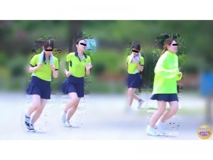 合宿女学生 悪ノリ風呂小便2