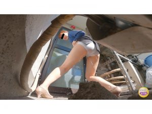 緊急OL ベランダお漏らし＆放尿7