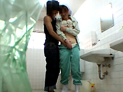 意外とヤレる！！掃除婦のオバサン