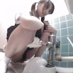 中○生校内トイレ盗撮