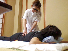 旅館マッサージ師の熟女2人とお姉さん2人